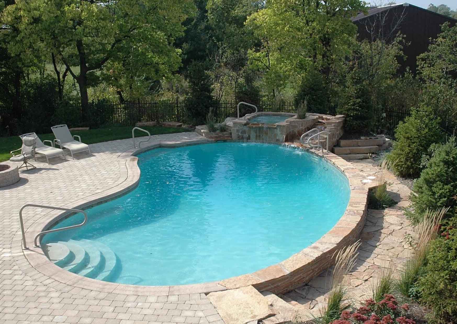 Difference Between Gunite Fiberglass Pools   Gunite Pools 