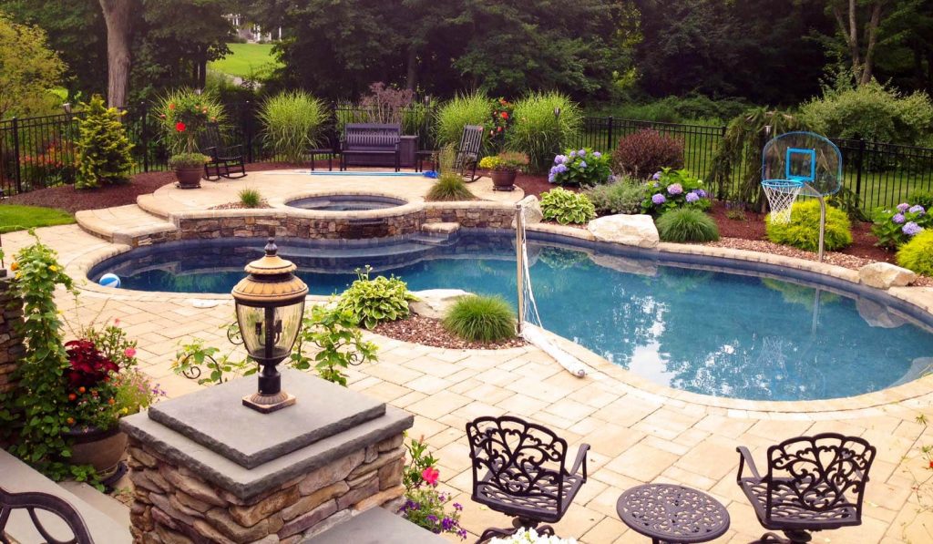 Gunite Pools Vs Vinyl Liner Pools: What Is The Best Type Of Inground Pool?