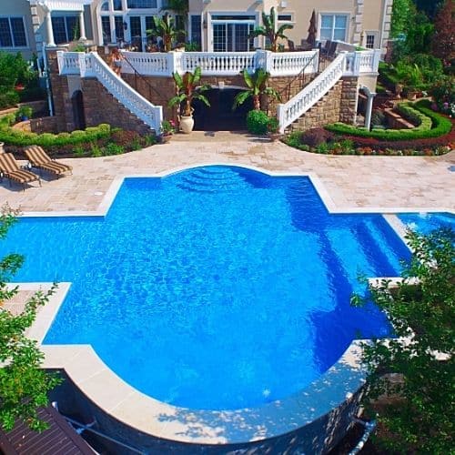 Experience the Custom Pool Pros Difference
