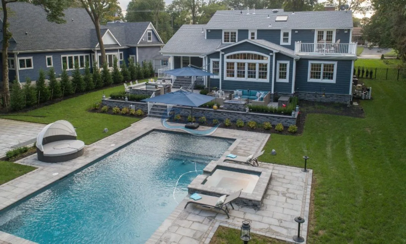 gunite-pool-in-Moorestown-NJ.jpg
