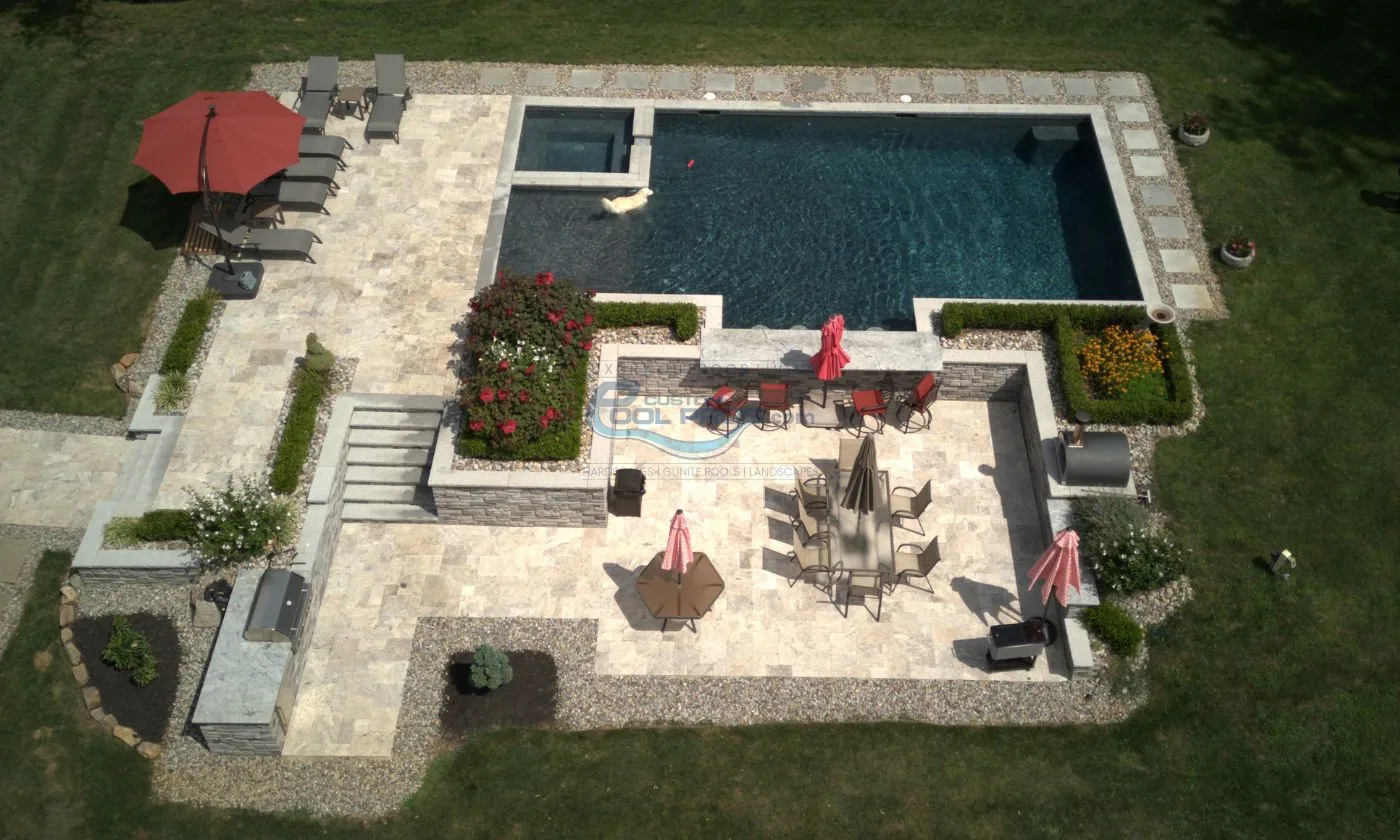 Swimming pool builder in New Jersey backyard